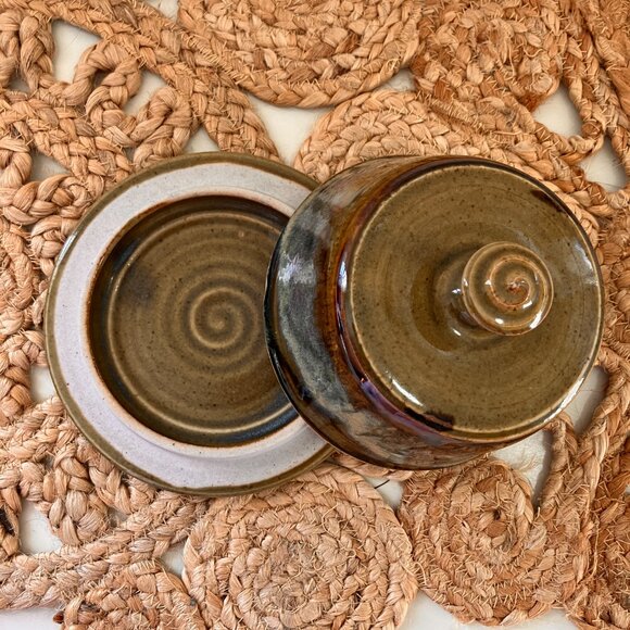 Vintage Glazed Pottery Lidded Pot by Robin Hopper - CANADA - Picture 7 of 10